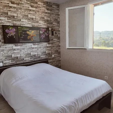 A Deux Pas De Cabourg ,avec Belle Vue Sur La Campagne Normande.a *